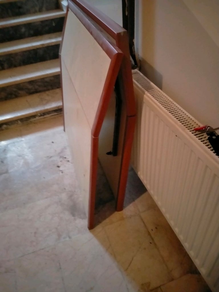 Baza başlığı 2 adet Sağlam kırık çizik yok.Temiz ikiside - 4