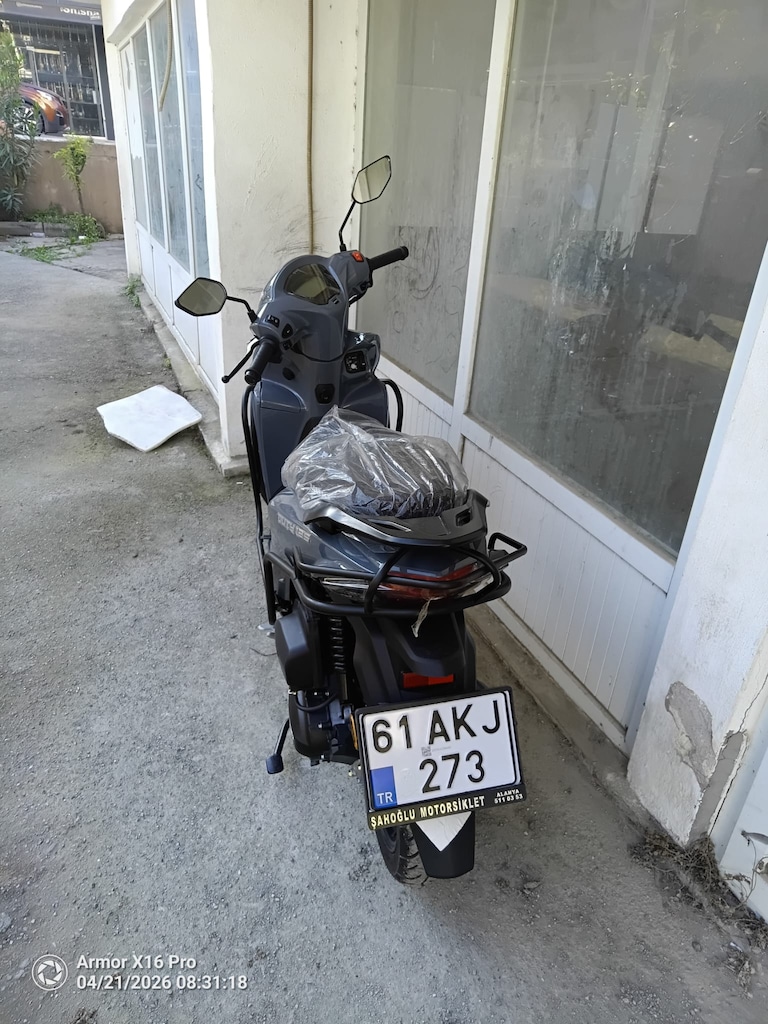 300 KM.DE 125 CC MOTOR. - 9