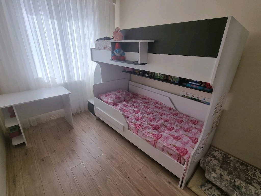 Yeni gibi çekmecelli Ranza+ Çalışma masası ve 2 yatak (Tam Set) - 4