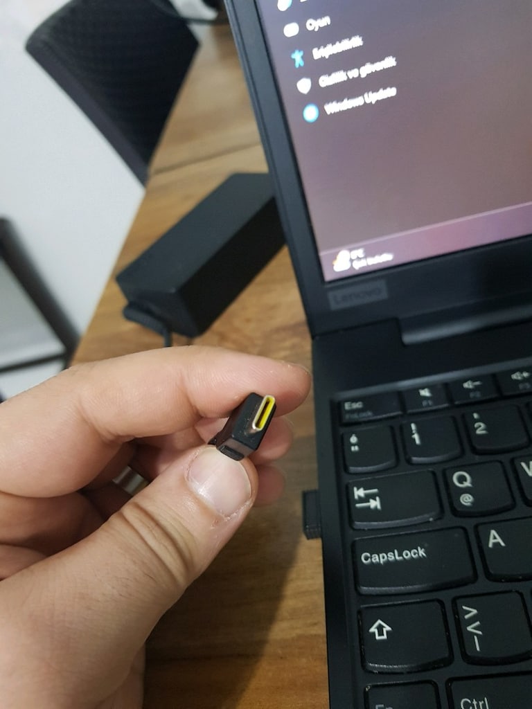 lenovo e15 i5 10.nesil 16ram 512ssd 2gbekran kartı - 10