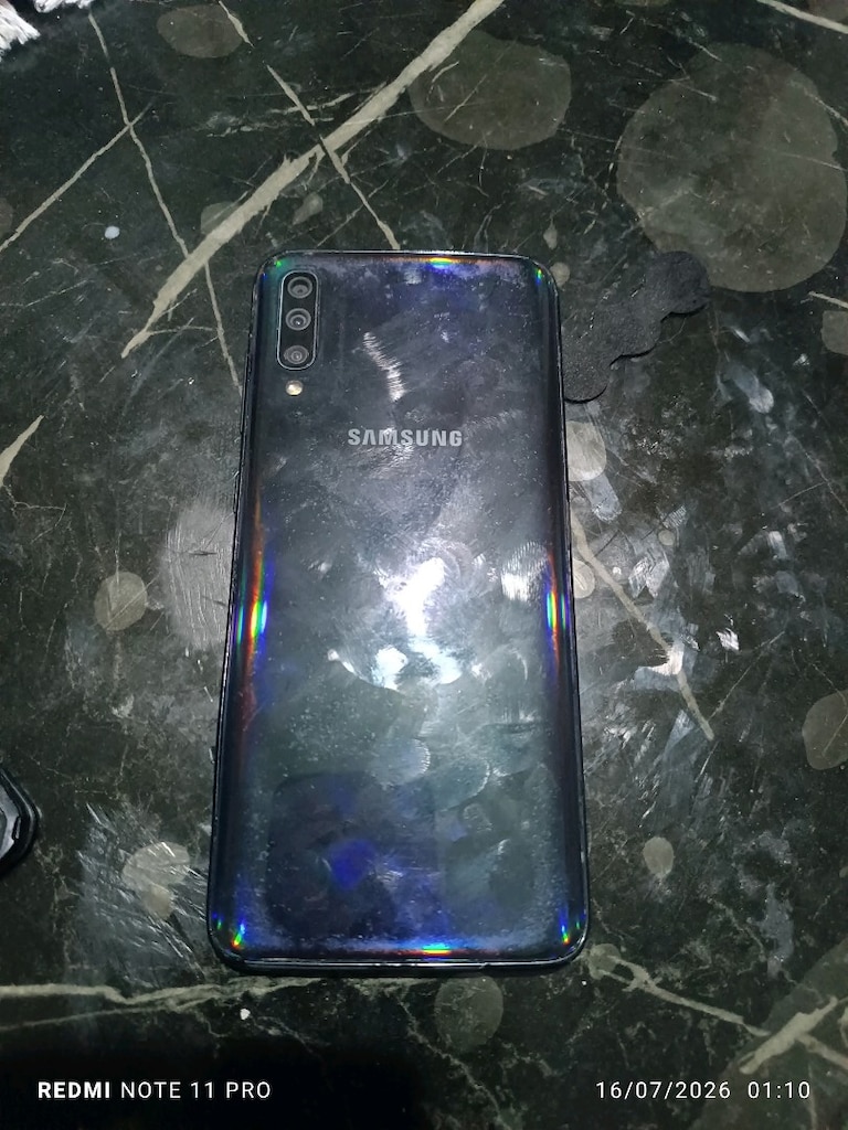 Samsung Galaxy A70 telefon - 3