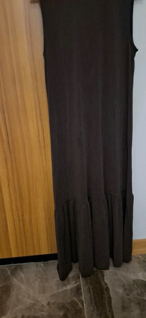 4 adet elbise kullanılmamış - 2