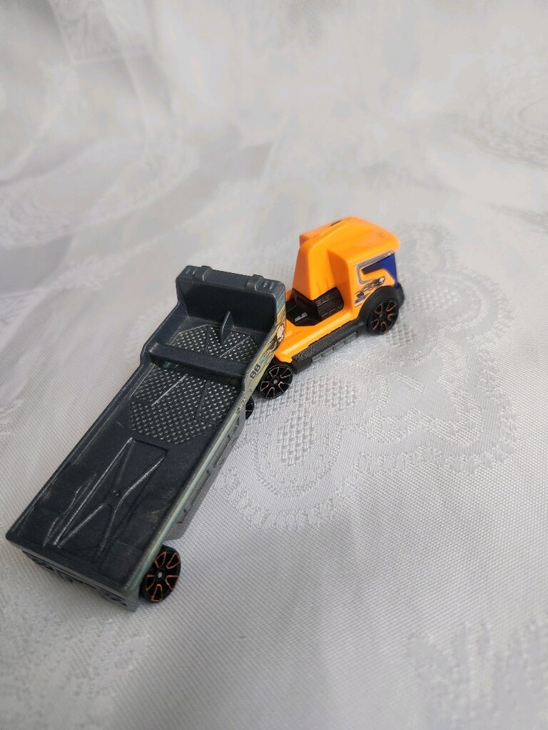 hotwheels trackın trucks chopter chase kamyon takibi taşıyıcı tır 2012 - 6