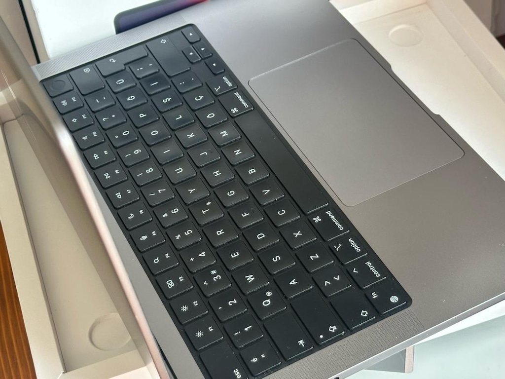 Macbook pro M1 pro 1 tb ssd 16 gb ram space gray renk 14” - 7