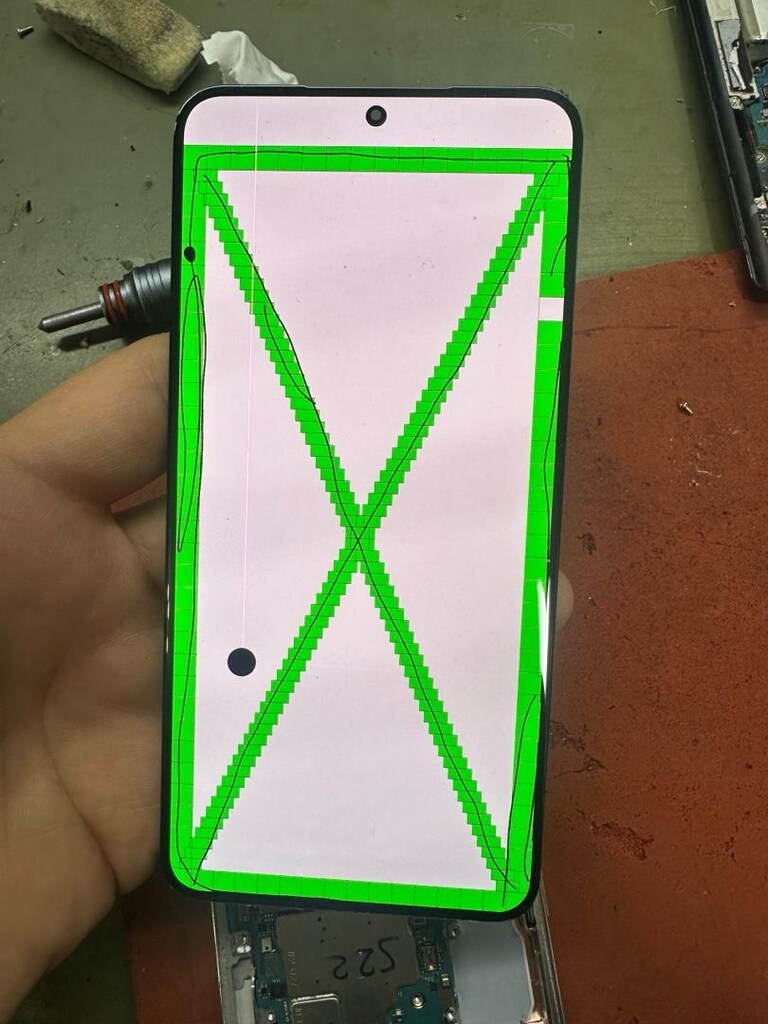 samsung s22 lekeli çizgili ekran - 2