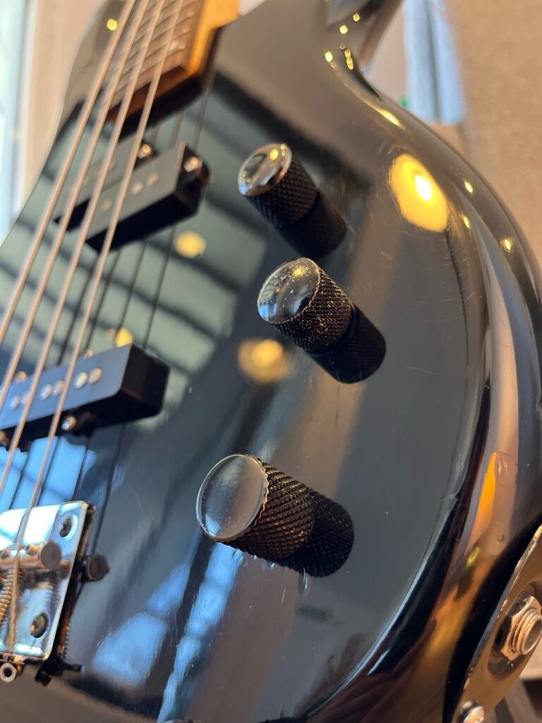 PARROT 4 TELLİ BAS GİTAR sitenin en fiyat/performans gitarı - 2