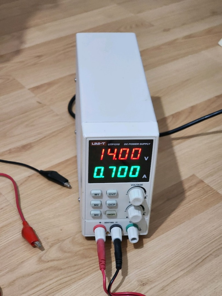 Unit UTP1310 Hassas ayarlı güç kaynağı - 5