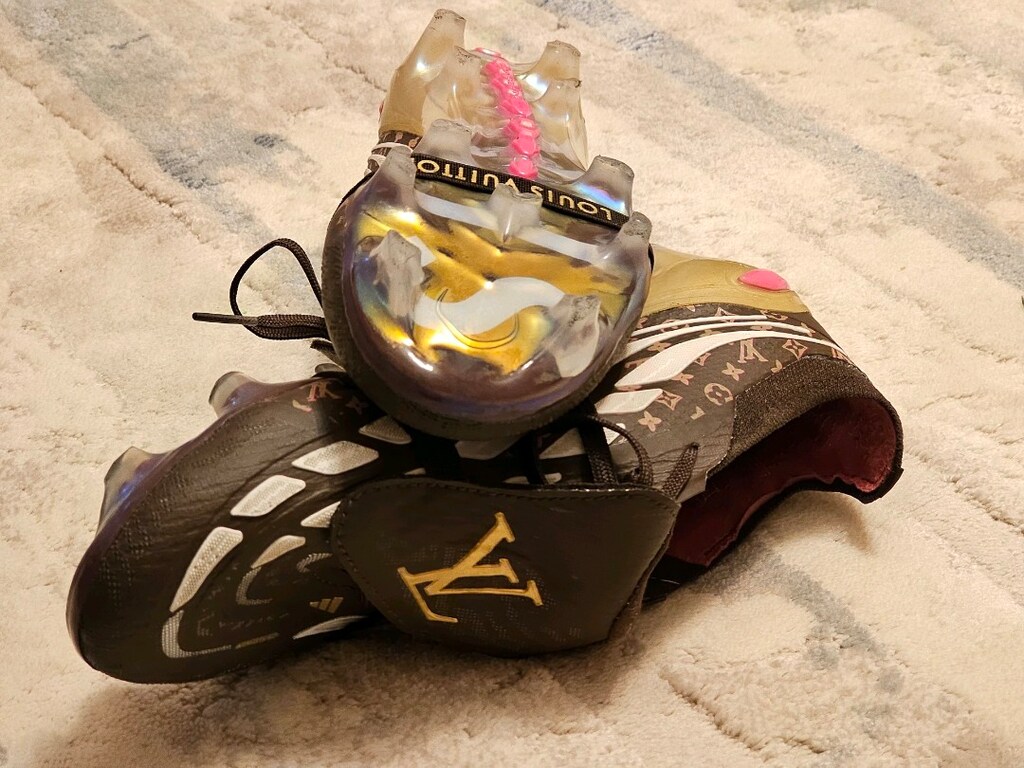 Adidas Louis Vuitton futbol kramponu 35 numara - 2