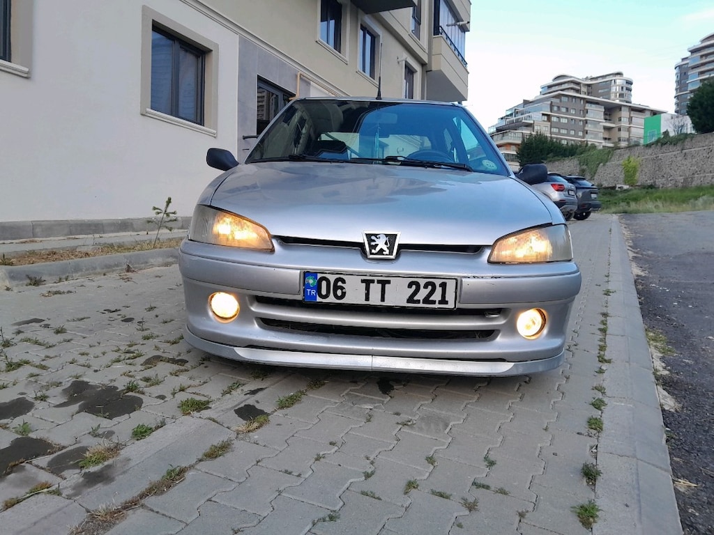 1.6 XS - 8