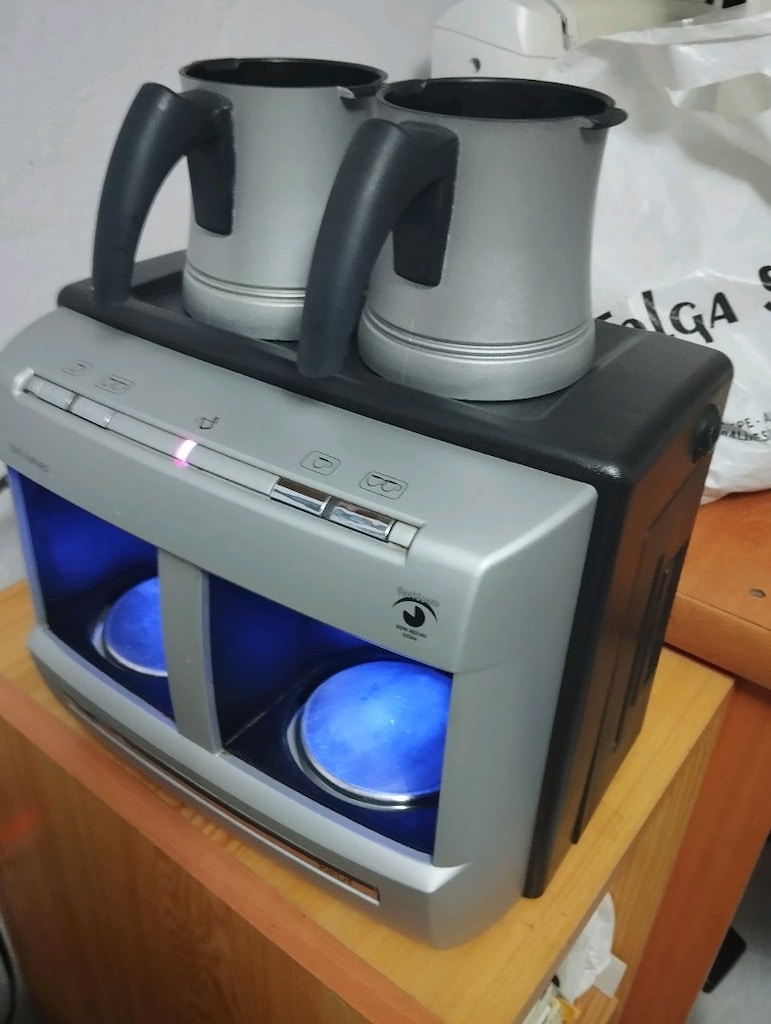 PHİLİPS 32 İNCH LCD TV. ve LG DVD player ve Beko kahve Mk. - 18