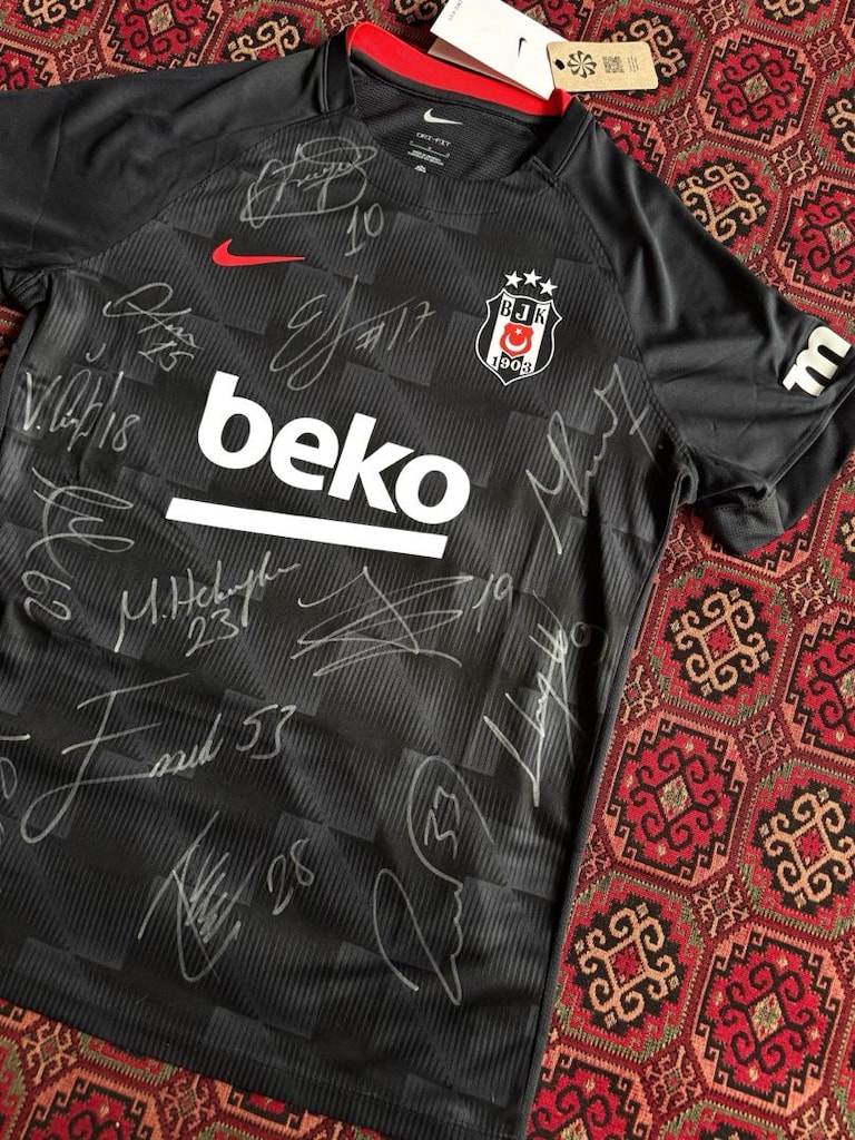 beşiktaş imzalı forması - 5