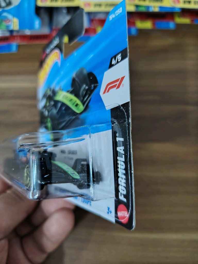 Hot wheels formula 1 kick sauber f1 team - 2
