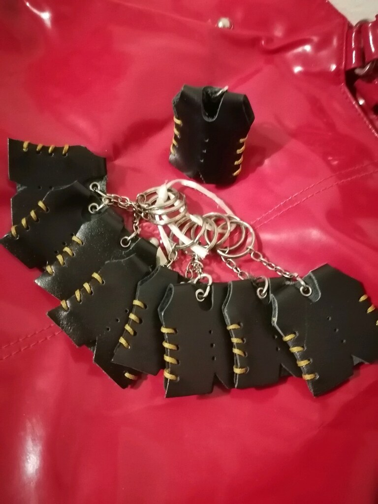 Toptan Satış Hakiki Deri Siyah renk Yelek Anahtarlık