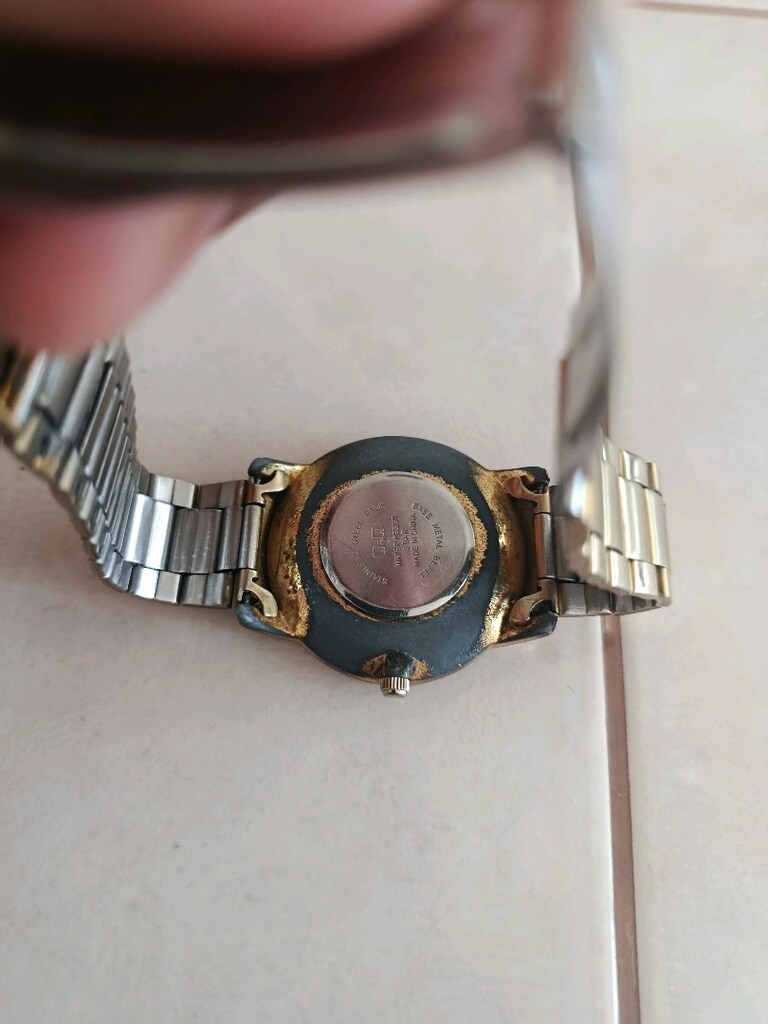 Q&Q Quartz Erkek Kol Saati Çalışıyor Sağlam - 4