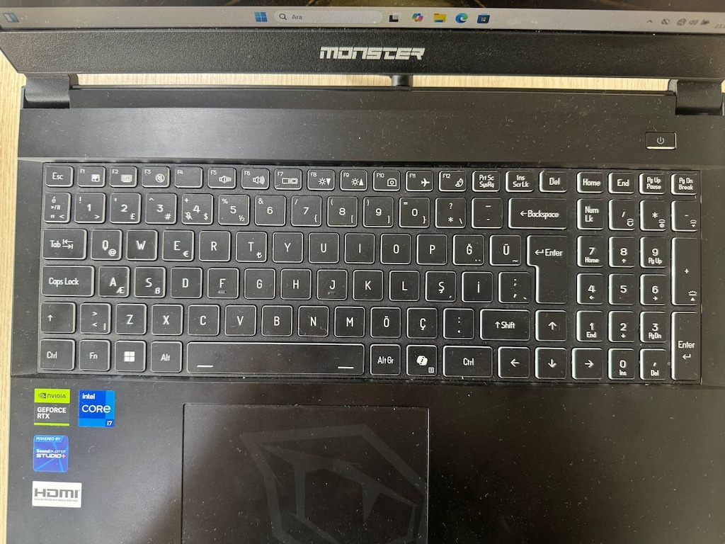 MONSTER *İ7 13620H İŞLEMCİ *32GB DDR5 RAM *1TB SSD *5050 8GB E.K - 5