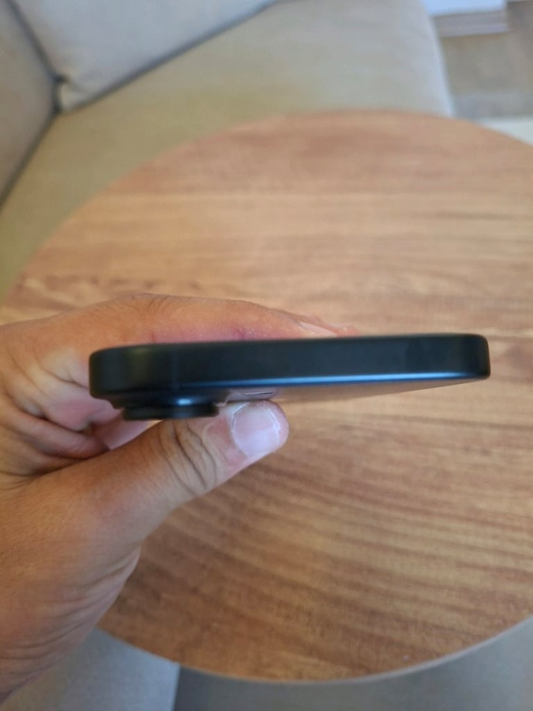 IPHONE 16 128GB SIYAH TERTEMIZ KILIFLARI ILE - 5