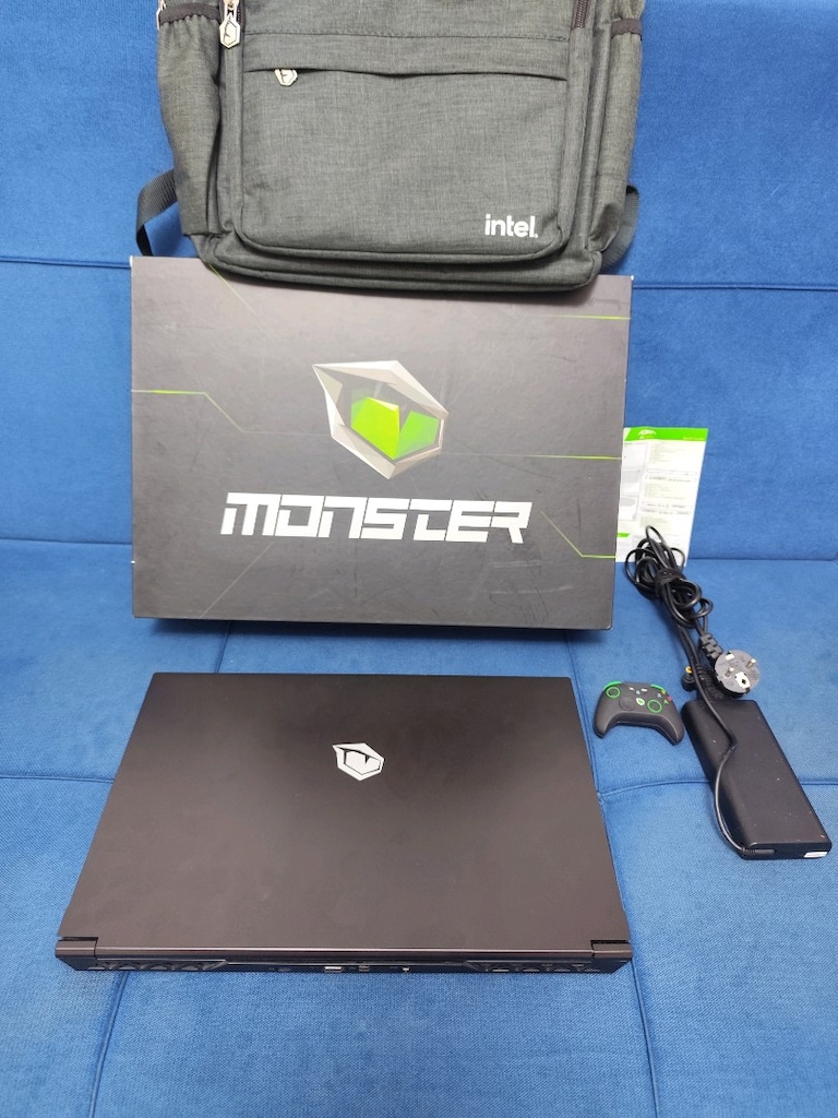İ5 12450H + 6 GB RTX 3050 + 16 GB RAM + 512 SSD + Monster Oyun Laptop - 5