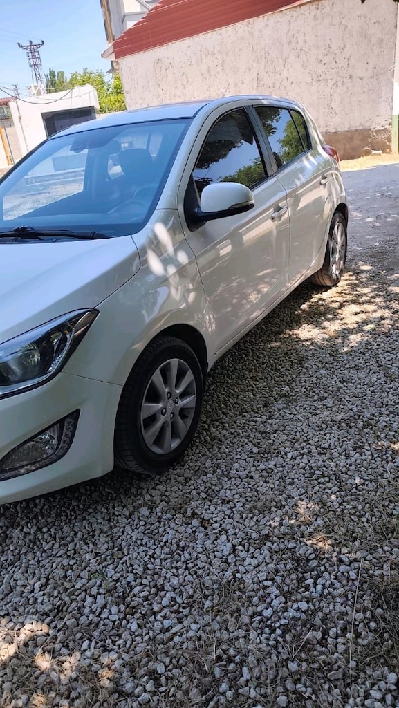 HYUNDAİ İ20 SENSE 1.2D-CVVT - 2