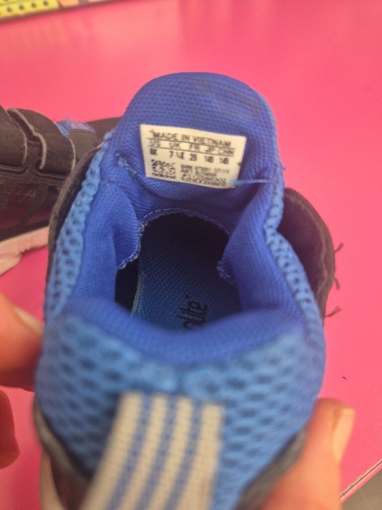 Adidas 24 numara ayakkabı. - 5