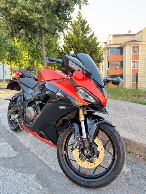DÜŞÜK KM KAZASIZ TEMİZ SRK 400 RR
