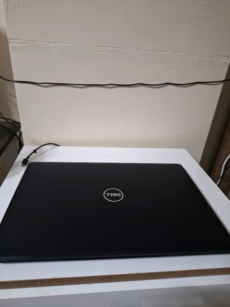 Laptop Dell marka - 4