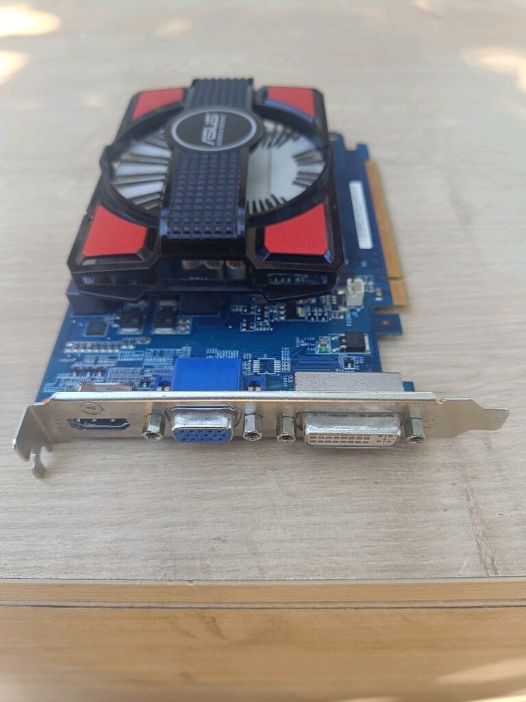 Asus Ekran Kartı - 4