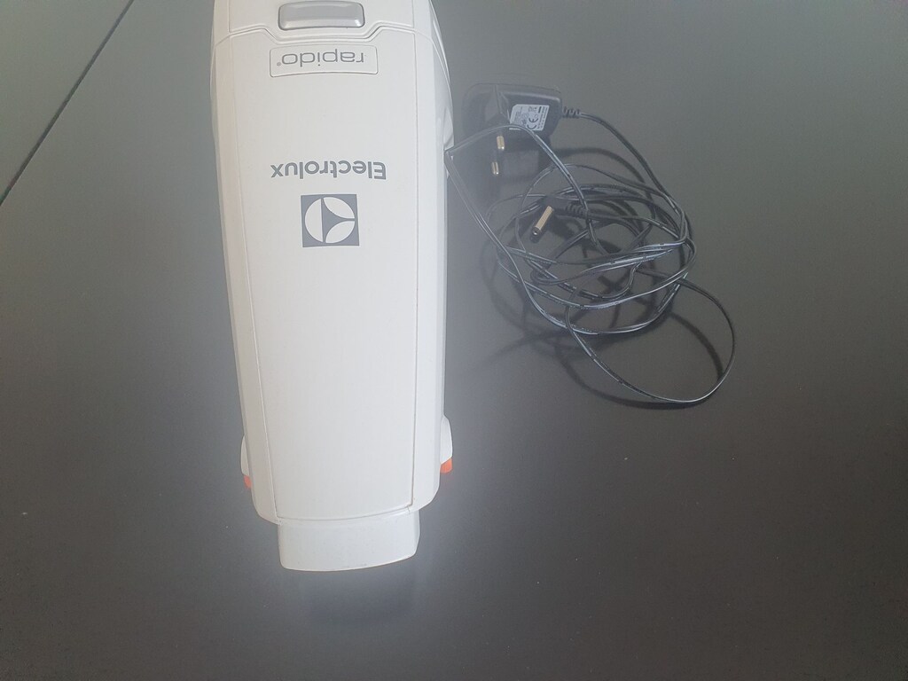 ELEKTROLÜX RAPİDO ŞARJLI SÜPÜRGE - 6