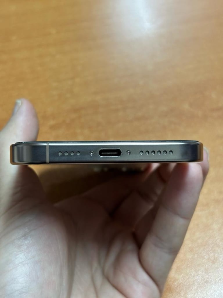 iPhone 16 Pro max - 4