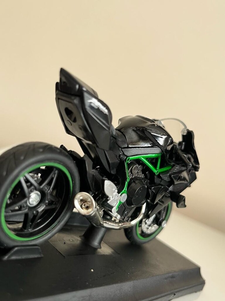 kawasaki h2r motor figürü - 3