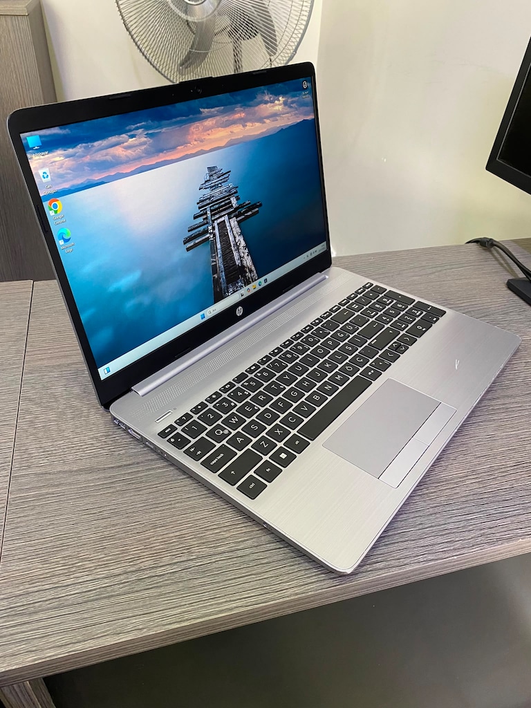 HP 255 G9 / RYZEN 5 5625U / 500 GB SSD / 8 GB RAM - 2