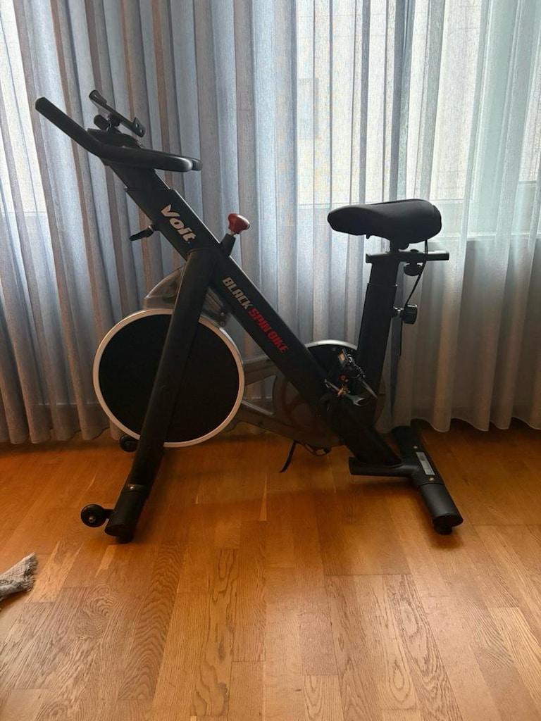 Voit Black Spin Bike - 4
