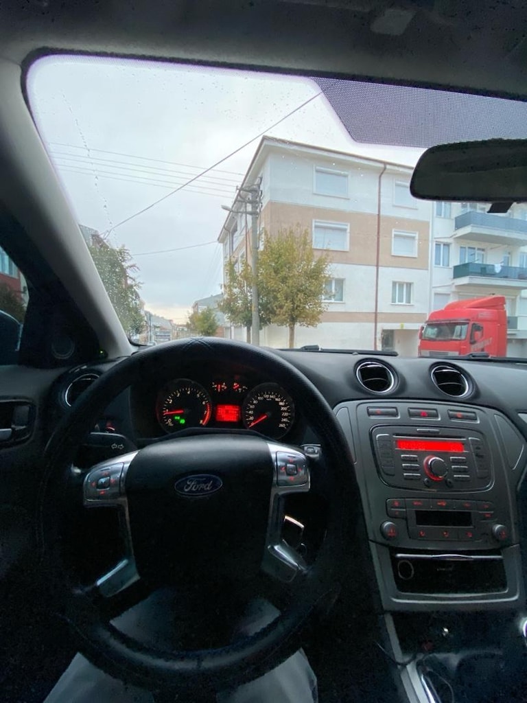 Sahibinden Ford Mondeo 2010 Temiz Bakımlı Fırsat Aracı - 9