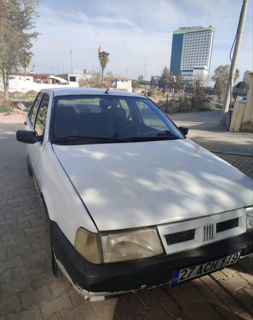 93 model Tempra - 2