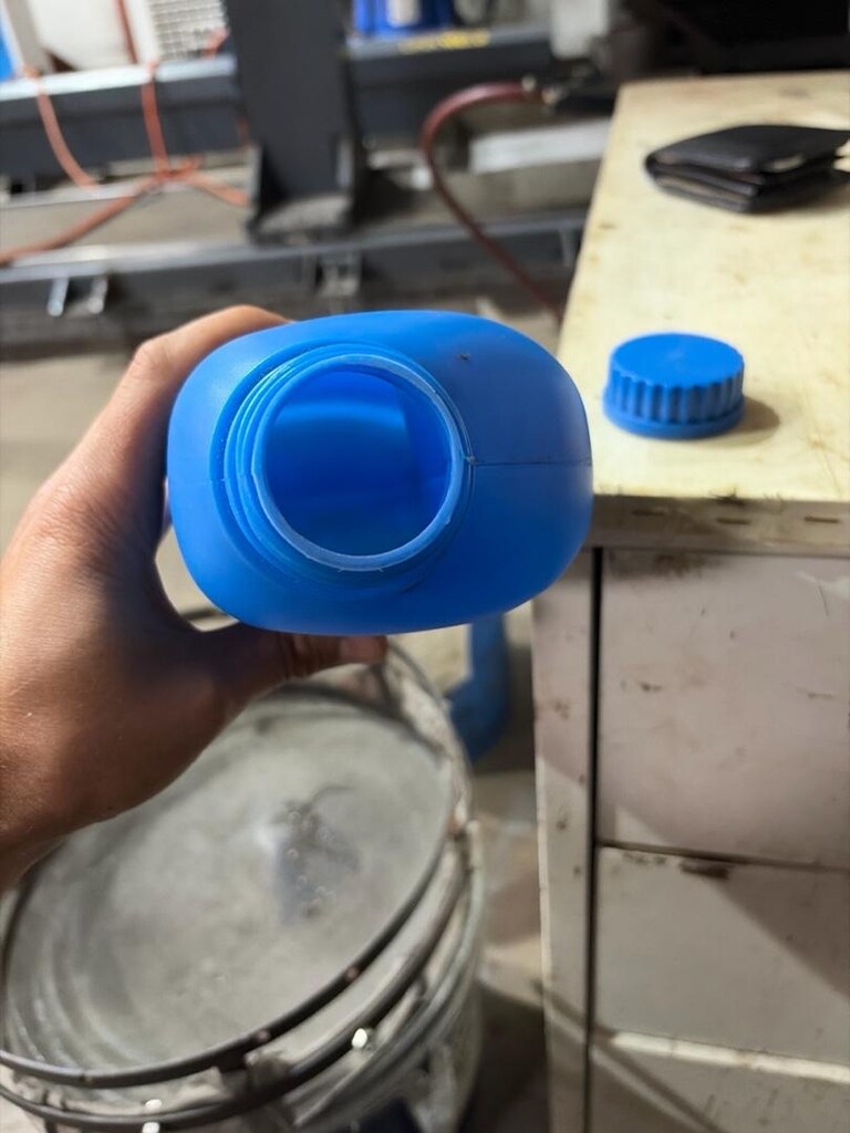 1.5 litre sert plastik bidon - 3