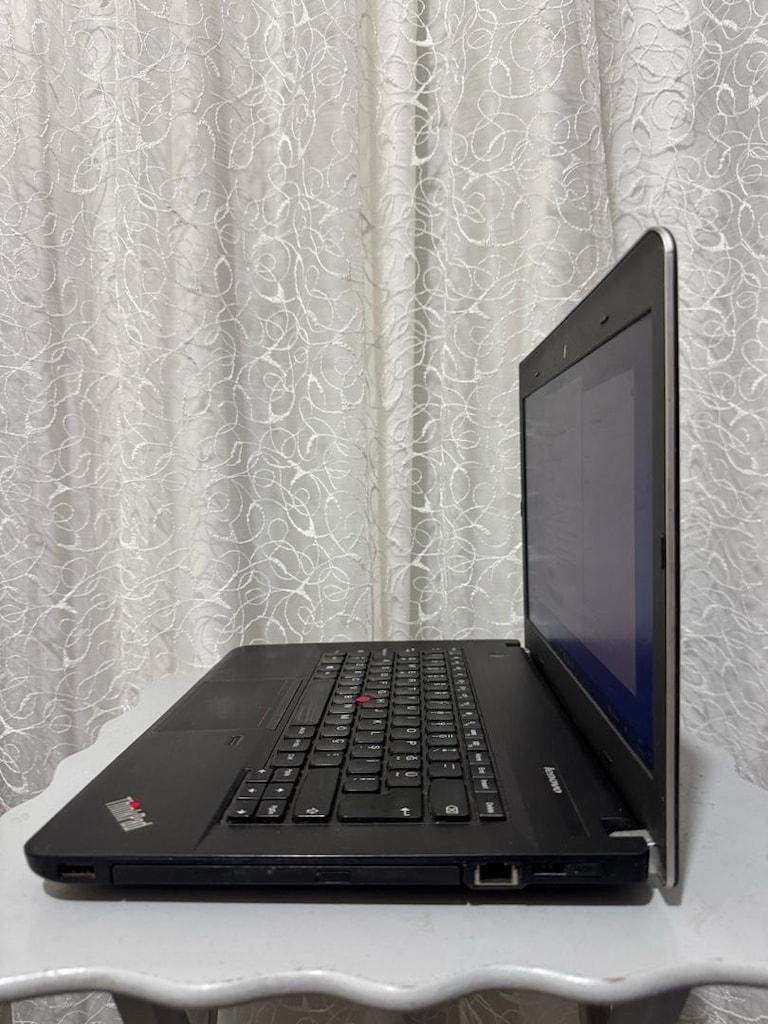 Lenovo Thinkpad E440 - 3