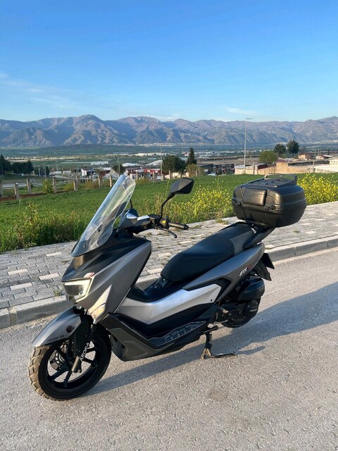 Temiz bakımlı scooter