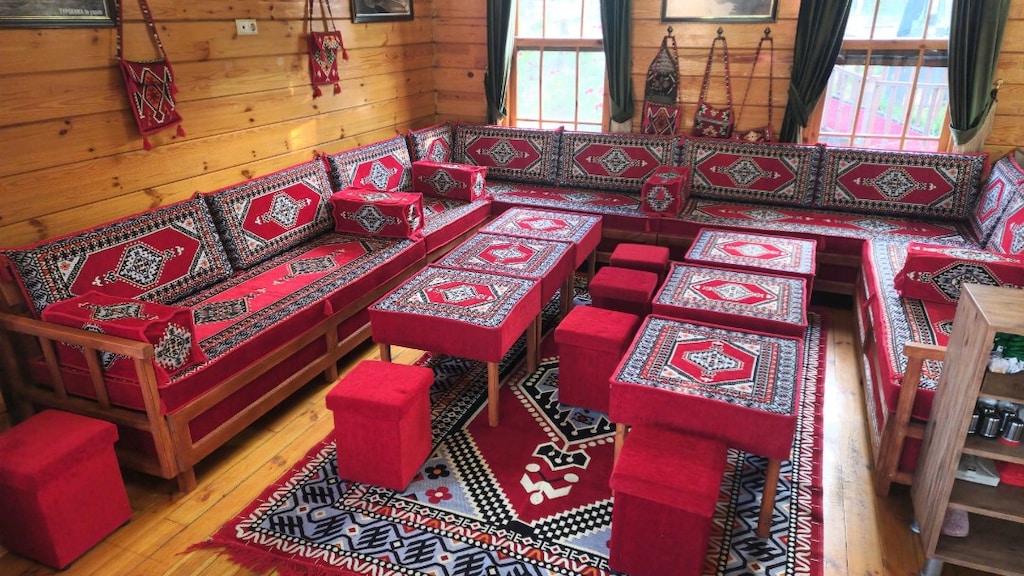 Sedir Takımı, Şark Köşesi - 2