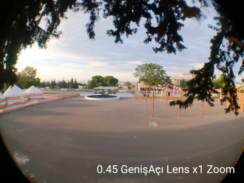 Klipsli 37mm 0.45x + 49 UV Süper Geniş Açı & Makro Lens - 10
