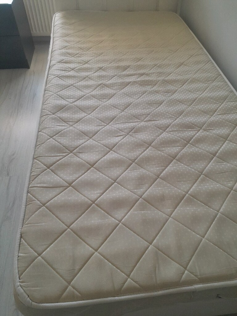 tek kişilik 2 tane yatak - 3