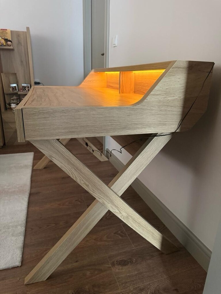 Led Işıklı Modern Çalışma Masası / Çok TemizACİL SATILIK - 3