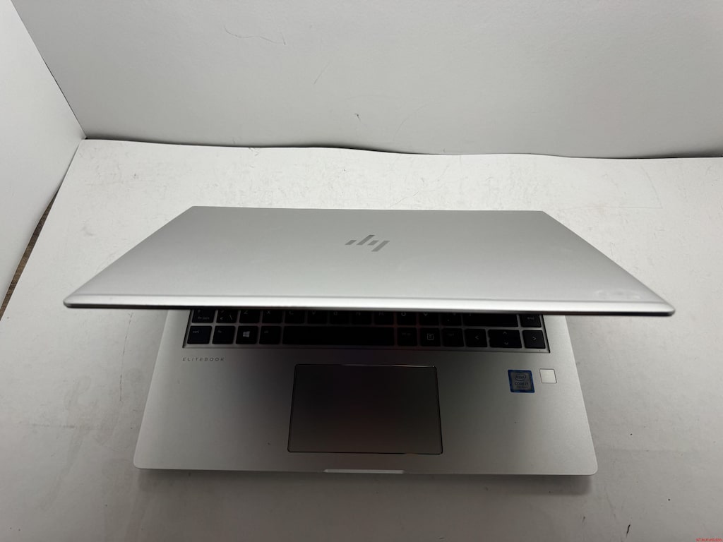 HP ELİTBOOK İ7 7. NESİL 8 GB RAM 256 NVME - 8