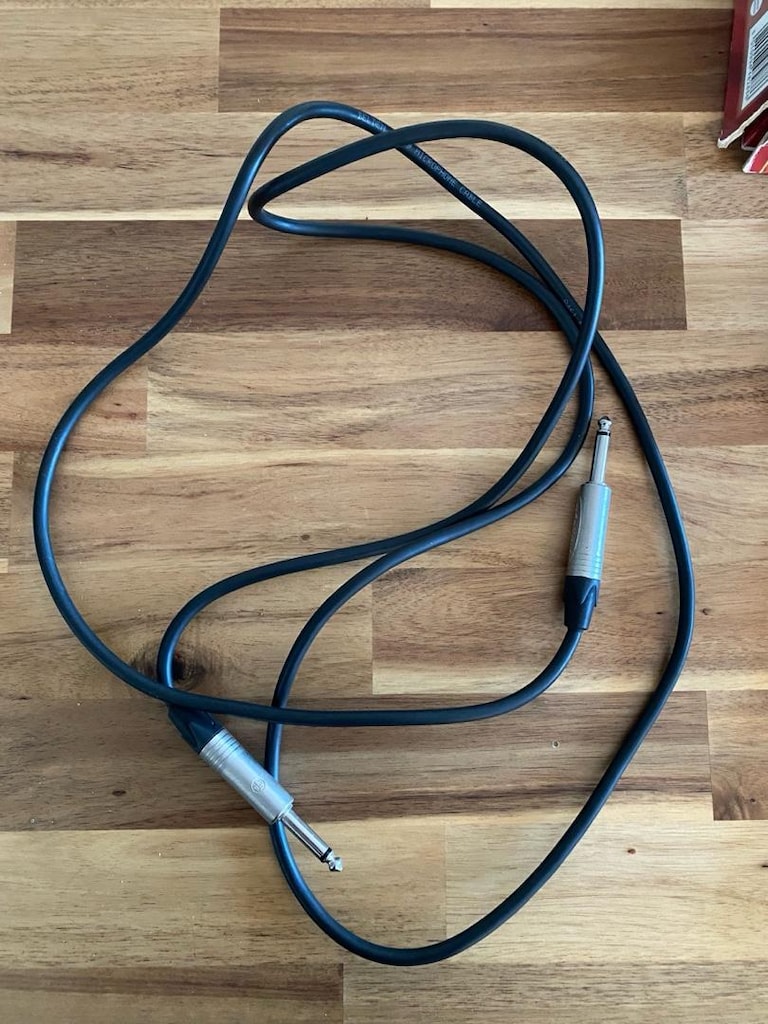 Yamaha STAGEPAS 300 Taşınabilir Ses Sistemi - 4