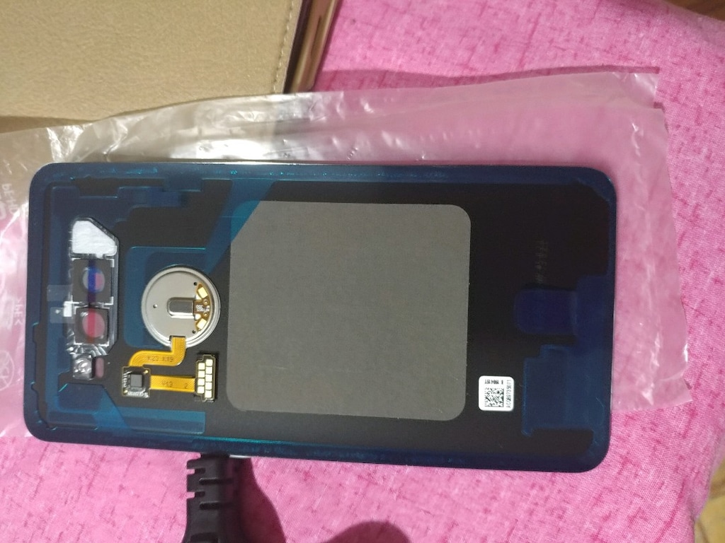 LG-V30 ORJİNAL ARKA KAPAK - 5
