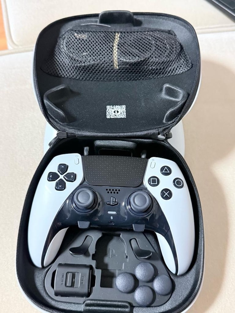 sony playstaion 5 dualsence edge controller - 3