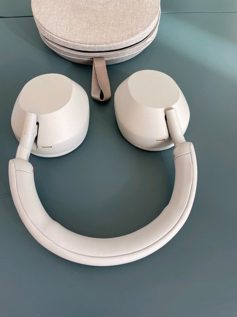 sony wh-1000xm5 - 2
