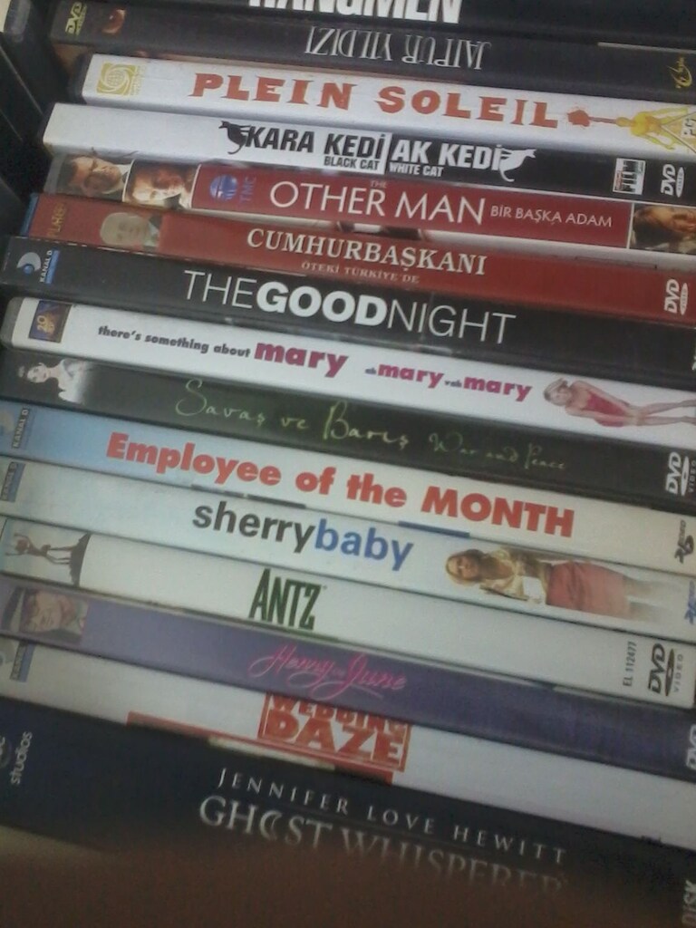 187 FİLM- 119 ADET DVD, 10 BELGESEL. 21 VCD+ 37 erot. FİLM - 2