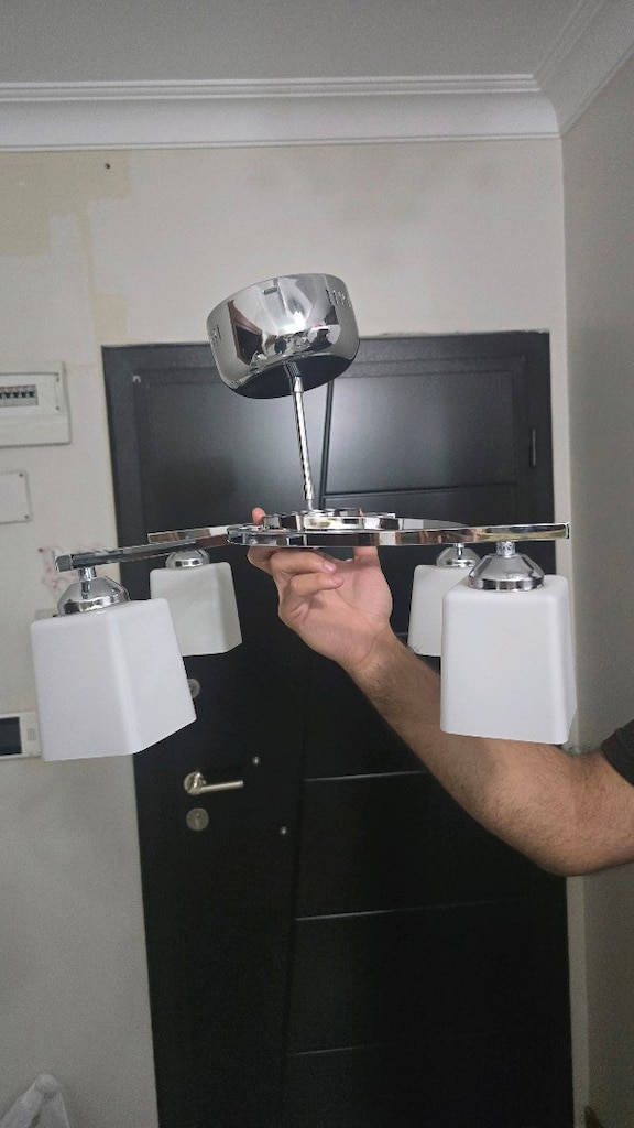 Modern 4’lü Avize – Krom Gövde, Beyaz Camlı - 3