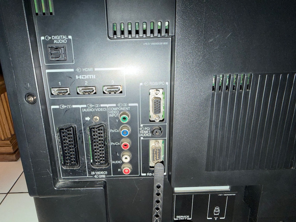 TOSHİBA LCD TELEVİZYON 106 EKRAN - 5