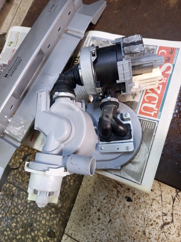 Ariston Hotpoint bulaşık makinesi lbf 520 anakart ve motor - 3