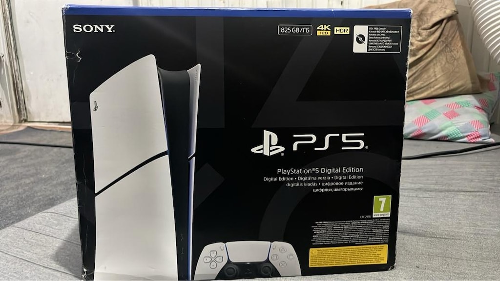 playstation 5 slim 825 gb